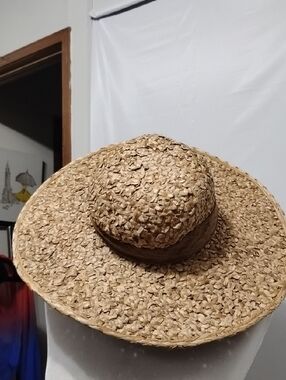 Liz Claiborne Natural Straw Wide-Brim Sun Hat